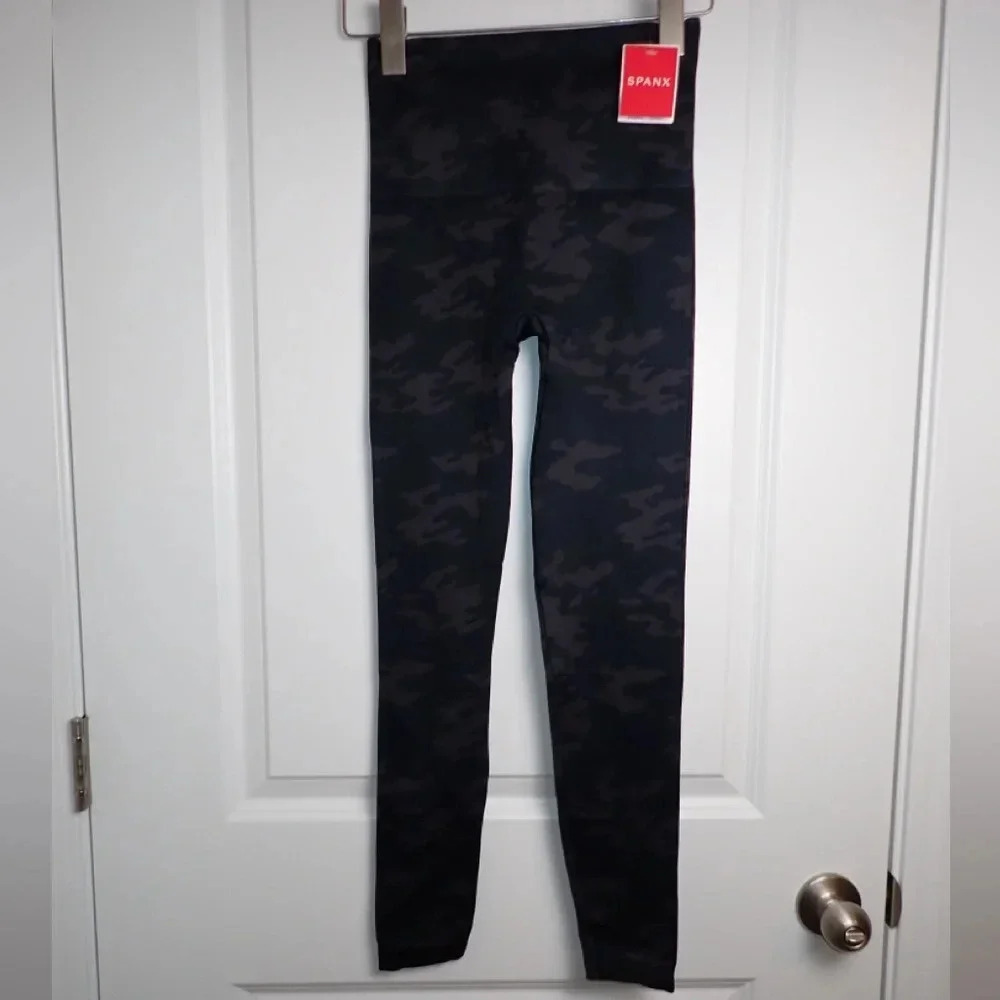 SPANX Black & Charcoal Camo High-Rise Leggings
